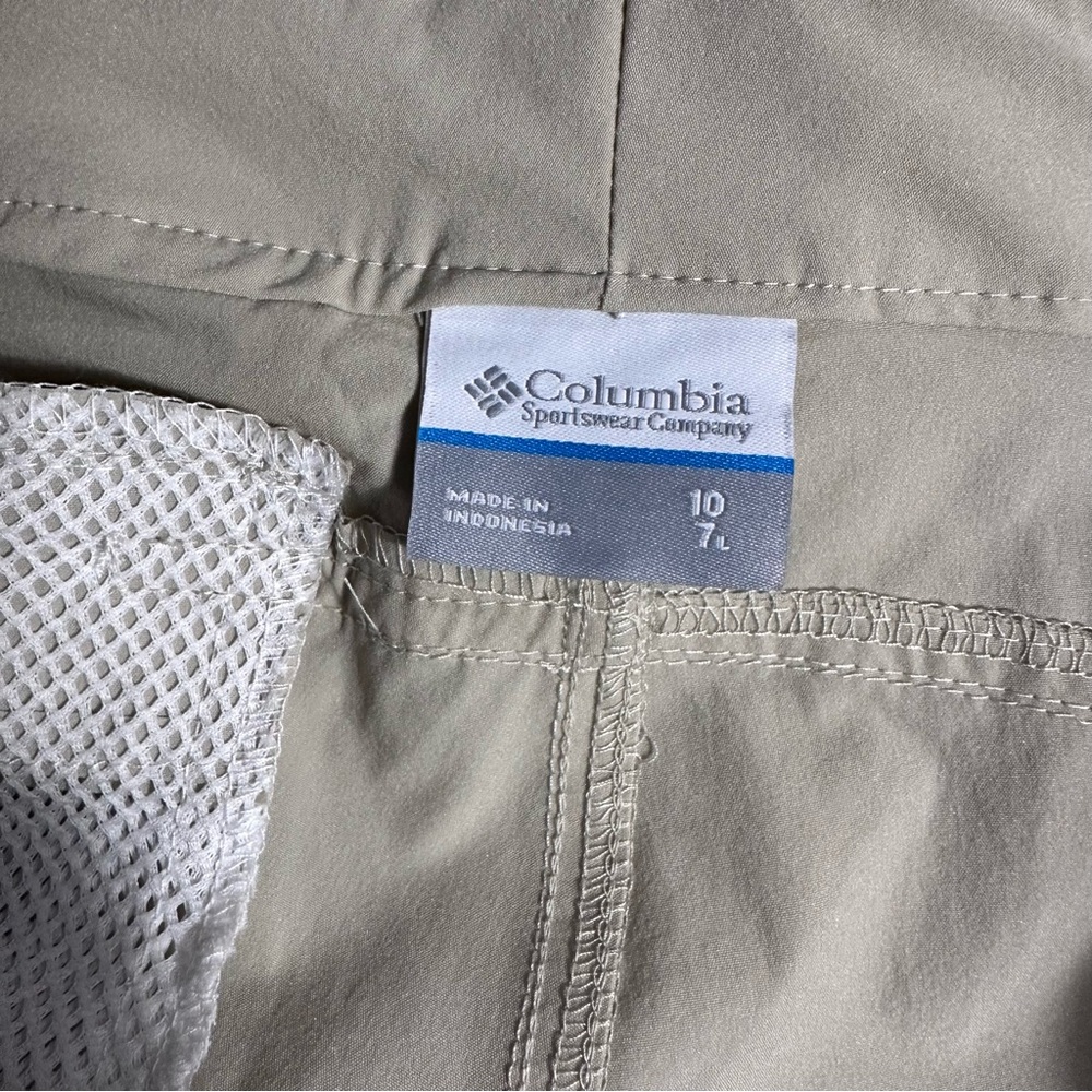 Columbia NWT Coral Point III 7” inseam tan shorts women’s 10 SPF 50 Omni Shade - Picture 11 of 13